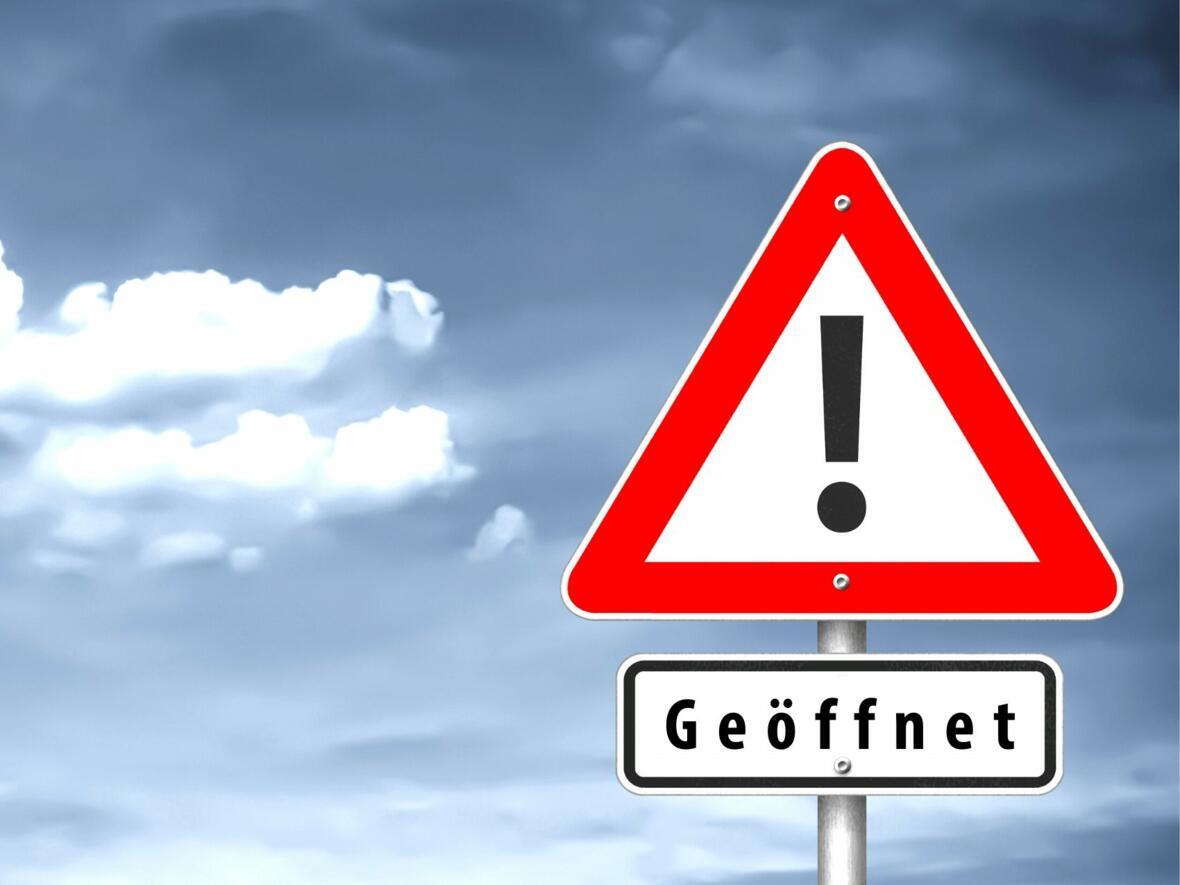 wir-haben-geoeffnet-ausrufezeichen